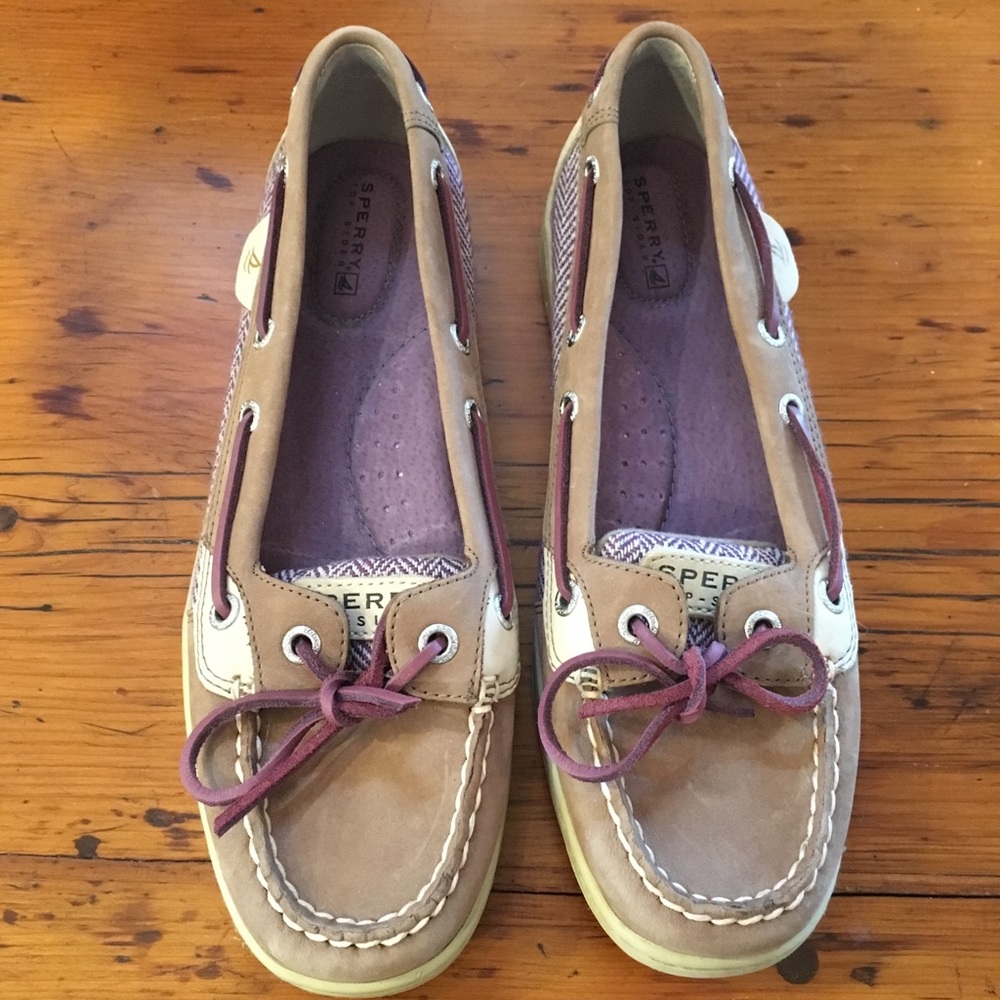 Sperry boat shoes, size 8, new
